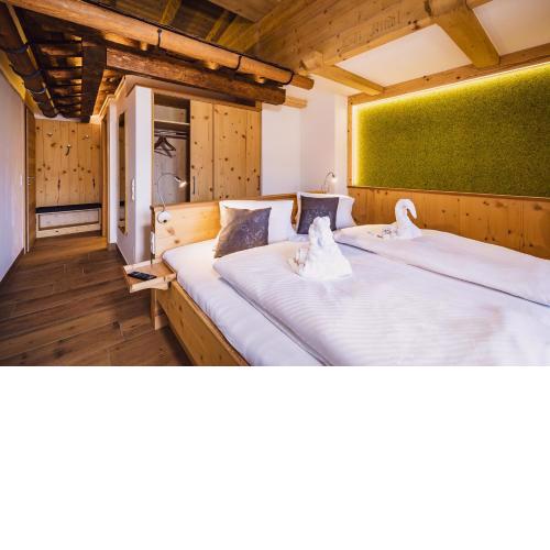 Panorama Hotel Guggenbichl - inkl Sommerkarte, einmaliger Eintritt ins Tauern Spa & bester Ausblick über Kaprun