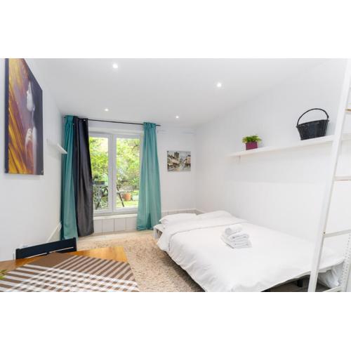 Park Krakowski Homely Studio with Garden