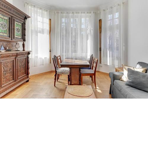 Park Winieckiego Apartment by Grand Apartments