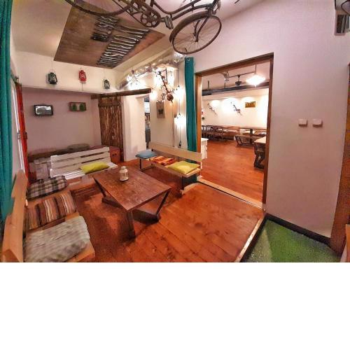 Party house and garden