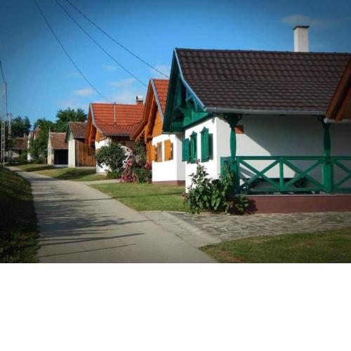 Patohill Vineyard Village
