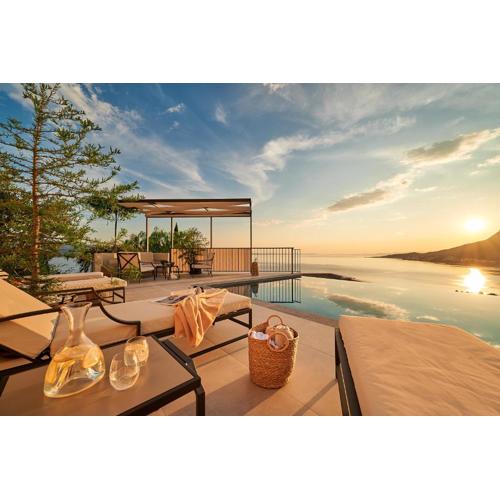 Patria Suite with Infinity Pool