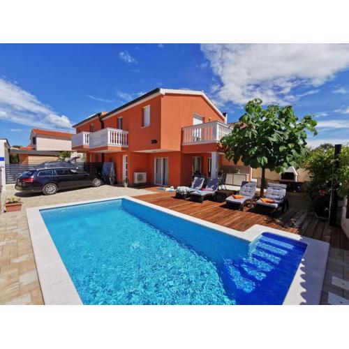 Paulonia Comfortable holiday residence