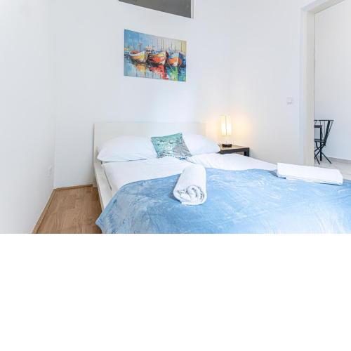 Peaceful and Stylish 2 BR Apartment Cozy Atmosphere