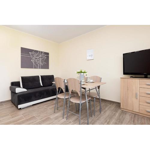 Peaceful Apartment Wrzosowo Bay with Parking by Noclegi Renters