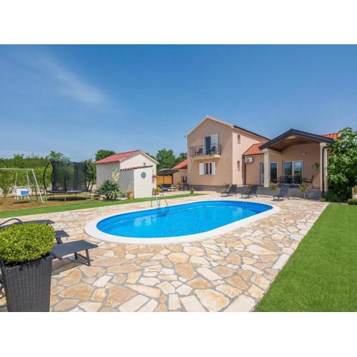 Peaceful Home in Policnik