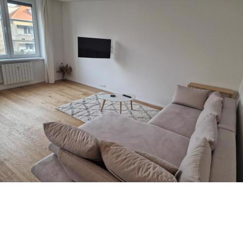 Peaceful Modern Residance near City Center