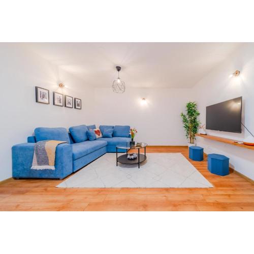 Peaceful Nest In City Center - Happy Rentals