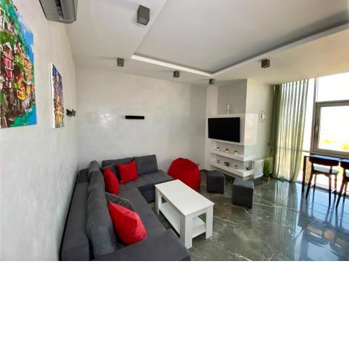 "Pearl 17" Sea View Elite Apartments in Historical Centre of Odessa