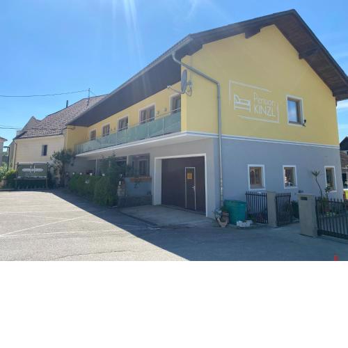 Pension Kinzl mit E-Ladestation