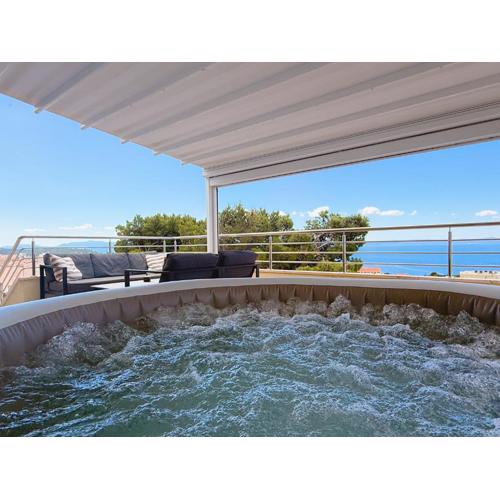 Penthouse Apartment Villa Danijela with Jacuzzi