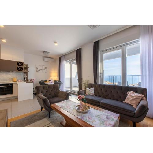 Penthouse Heavenly Holiday Home