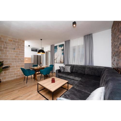 PENTHOUSE4FOUR - Apartments4You Supetar - brand NEW 2-BR - 200 meters from the beach - free parking - beautiful terrace - BURALUX properties