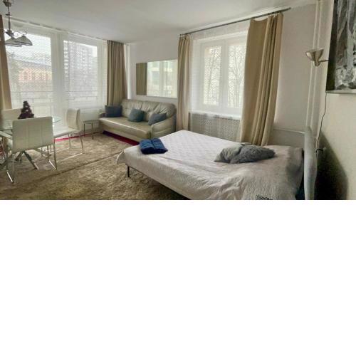 Perfect location two bedrooms with balkony