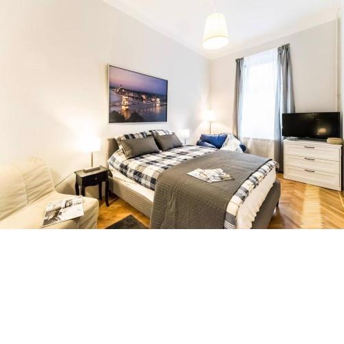 Perfectly located, renewed and cozy apartment