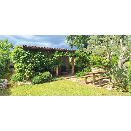 Peroika house (50m from the sea)