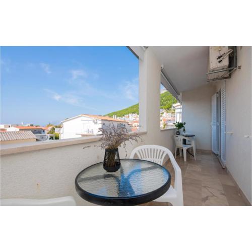 Pet Friendly Apartment In Baska Voda