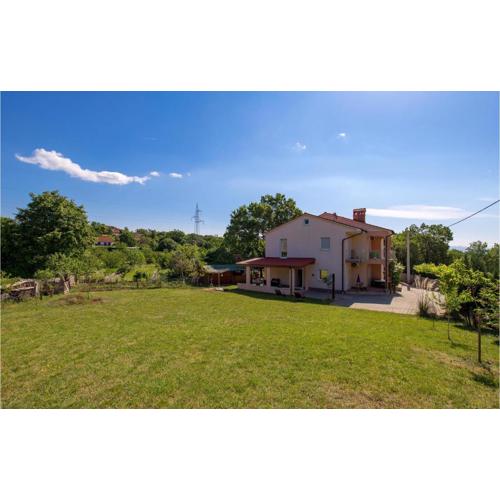 Pet Friendly Apartment In Kastav