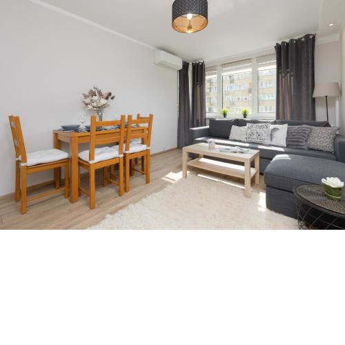 Pet-Friendly Apartment Pańska with AC by Noclegi Renters