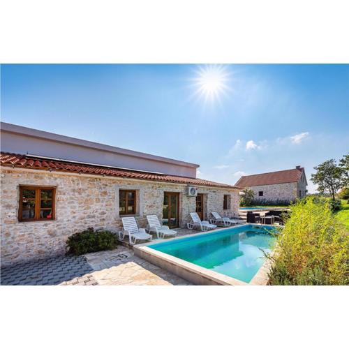 Pet Friendly Home In Lisane Tinjske