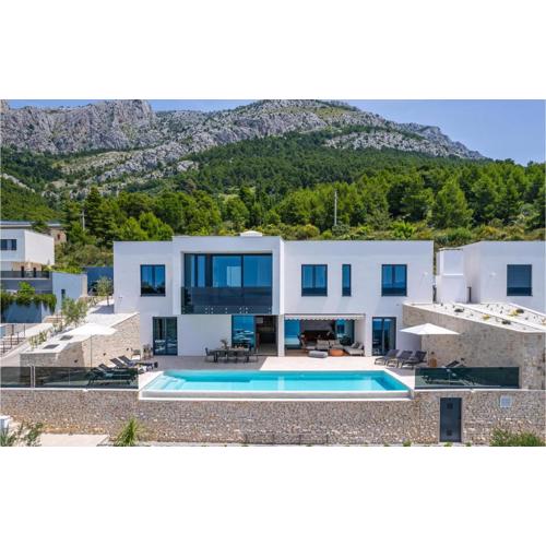 Pet Friendly Home In Omis With Sauna