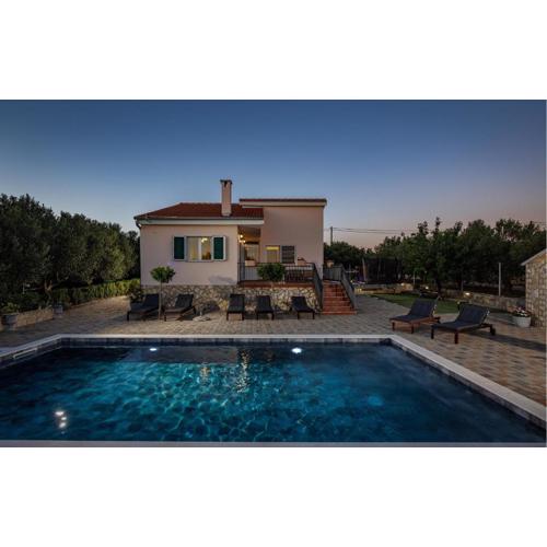 Pet Friendly Home In Polaca