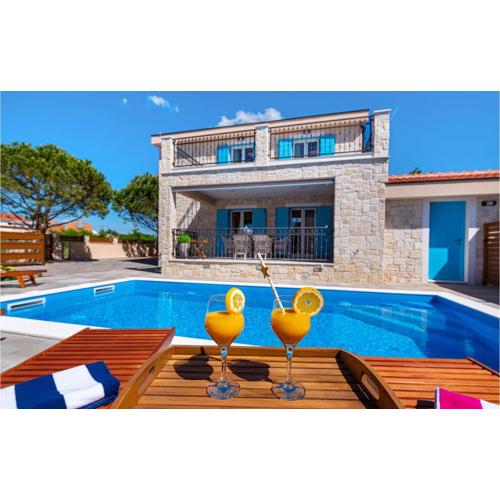 Pet Friendly Home In Privlaka