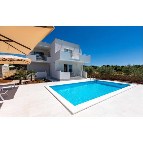 Pet Friendly Home In Punat With Kitchen