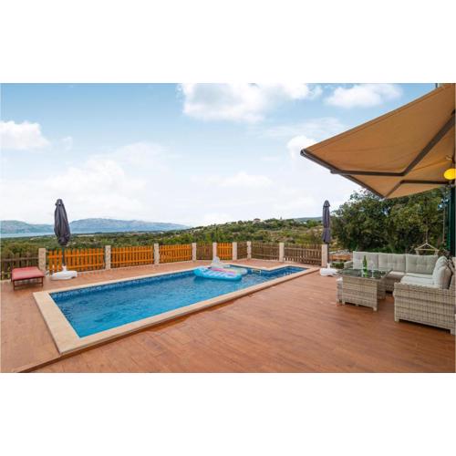 Pet Friendly Home In Skrip With Kitchen