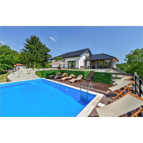 Pet Friendly Home In Vinica Breg