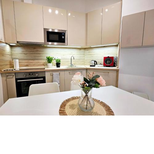Petibo Apartments - Kazinczy 10., A/C, Best location downtown