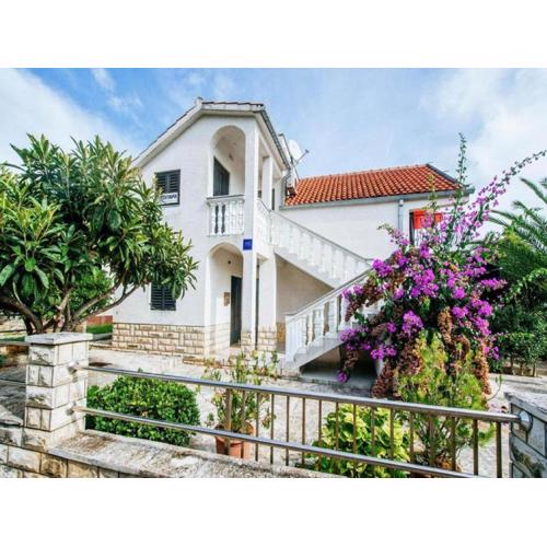 Petrcane Seaside Escape for Six
