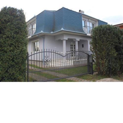 Pine Wood Apartment 5