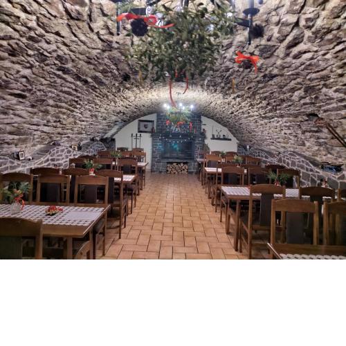 Pivnica a Penzion pri studni