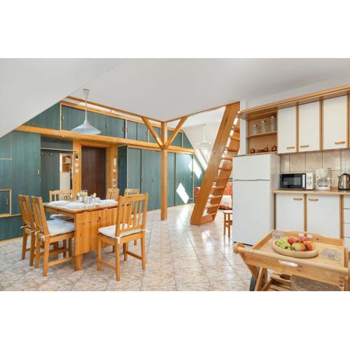 Plac Neptuna Bright Studio with Balcony by Noclegi Renters