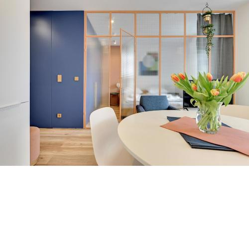Platinium Top Floor City View