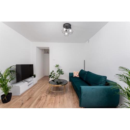 Pleszowska Deluxe Apartments by BookingHost