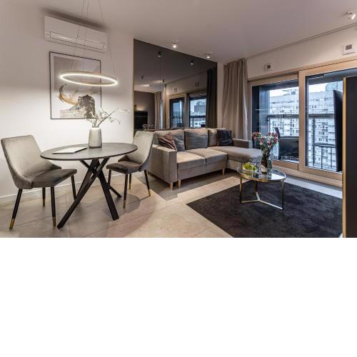 P&O Apartments Mennica Residence IX