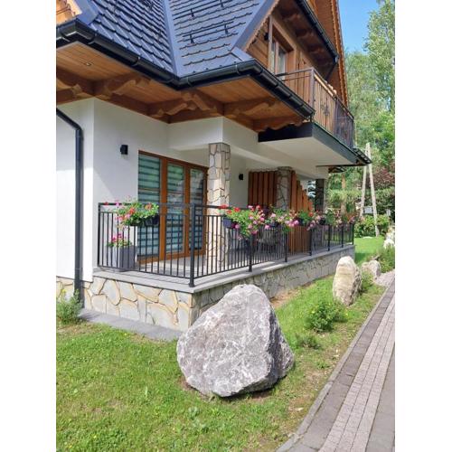 Pokoje Gościnne ZYCH - Domek