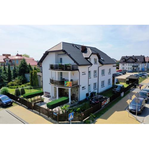 Pokoje i Apartamenty Ara Karwia