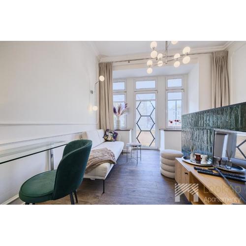 Polonia Residence Glamour by LookAp