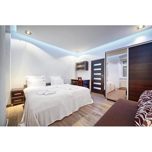 Poniatowskiego Apartment - Self check-in 20h