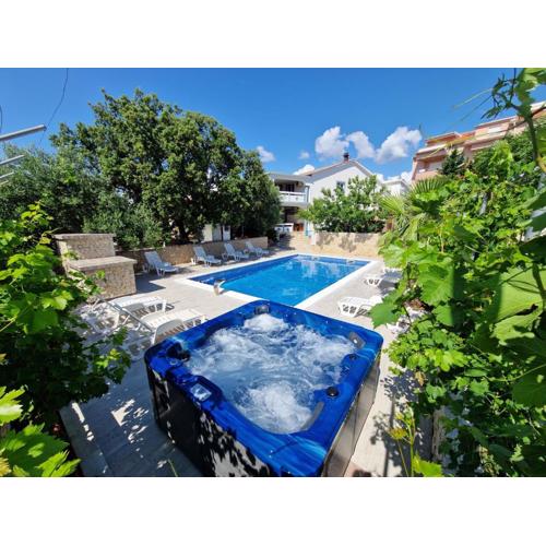 Pool Apartment Knezevic