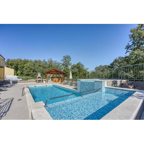 Pool House Klarina - Happy Rentals