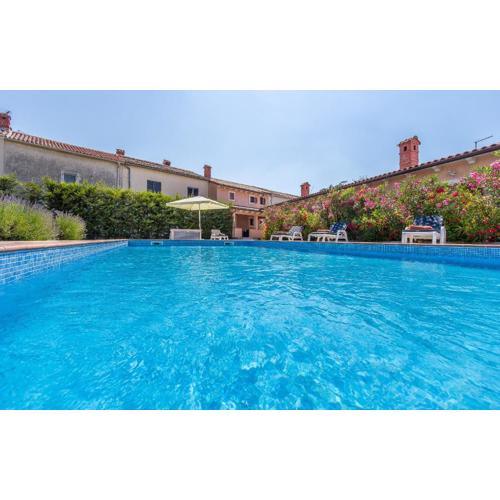 Pool & Sun Villa Rici