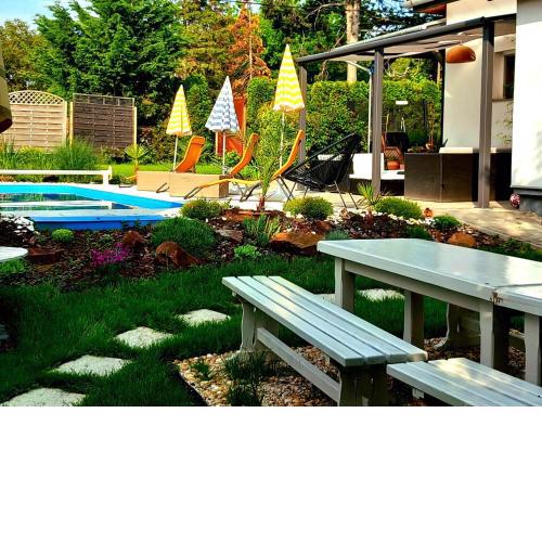PoolGarden Nyaraló Siófok