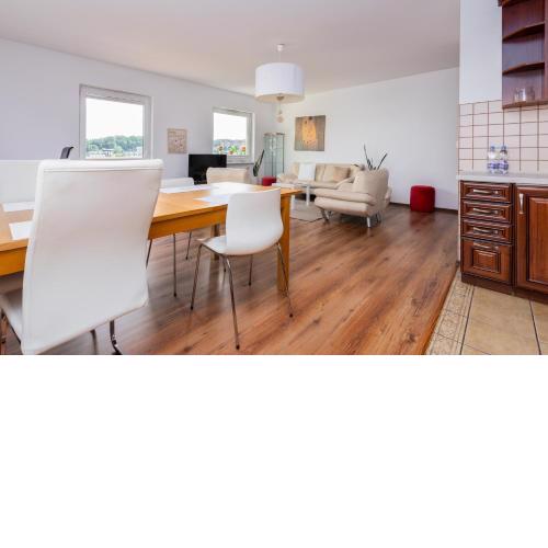 Porębskiego Two-Level Apartment