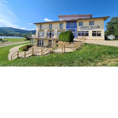 Port Club pension & restaurant