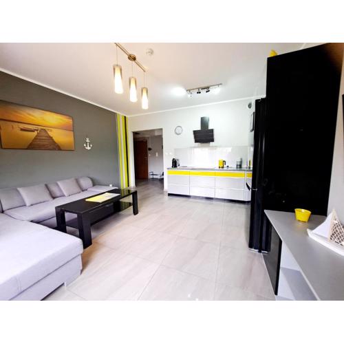 Port Yellow