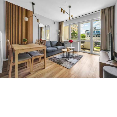 Powiśle Business Apartments - Balcony, Workspace - by Rentujemy